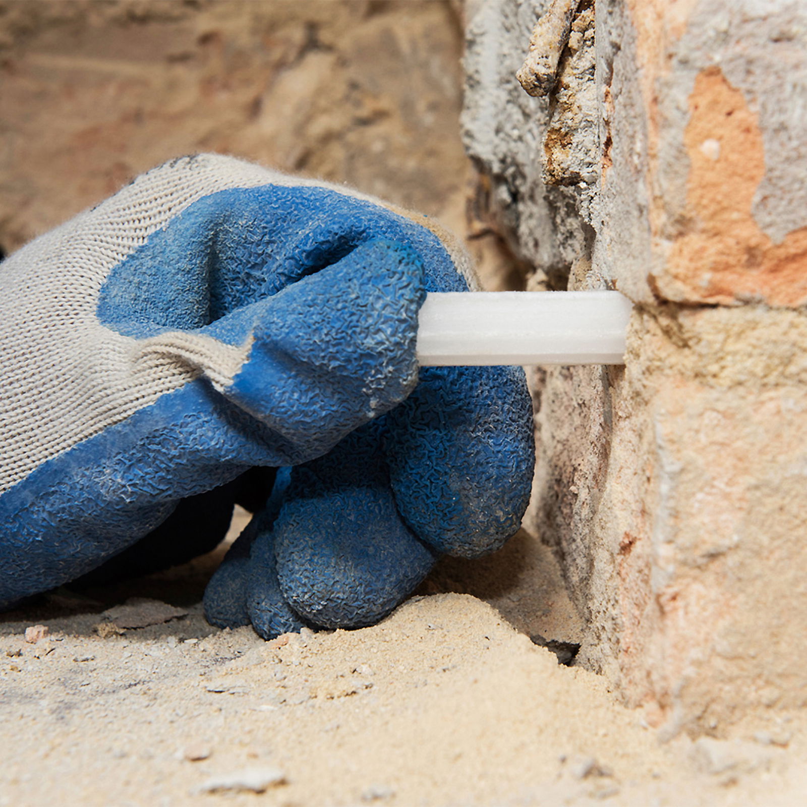 Step 5 dryzone system install damp proof course