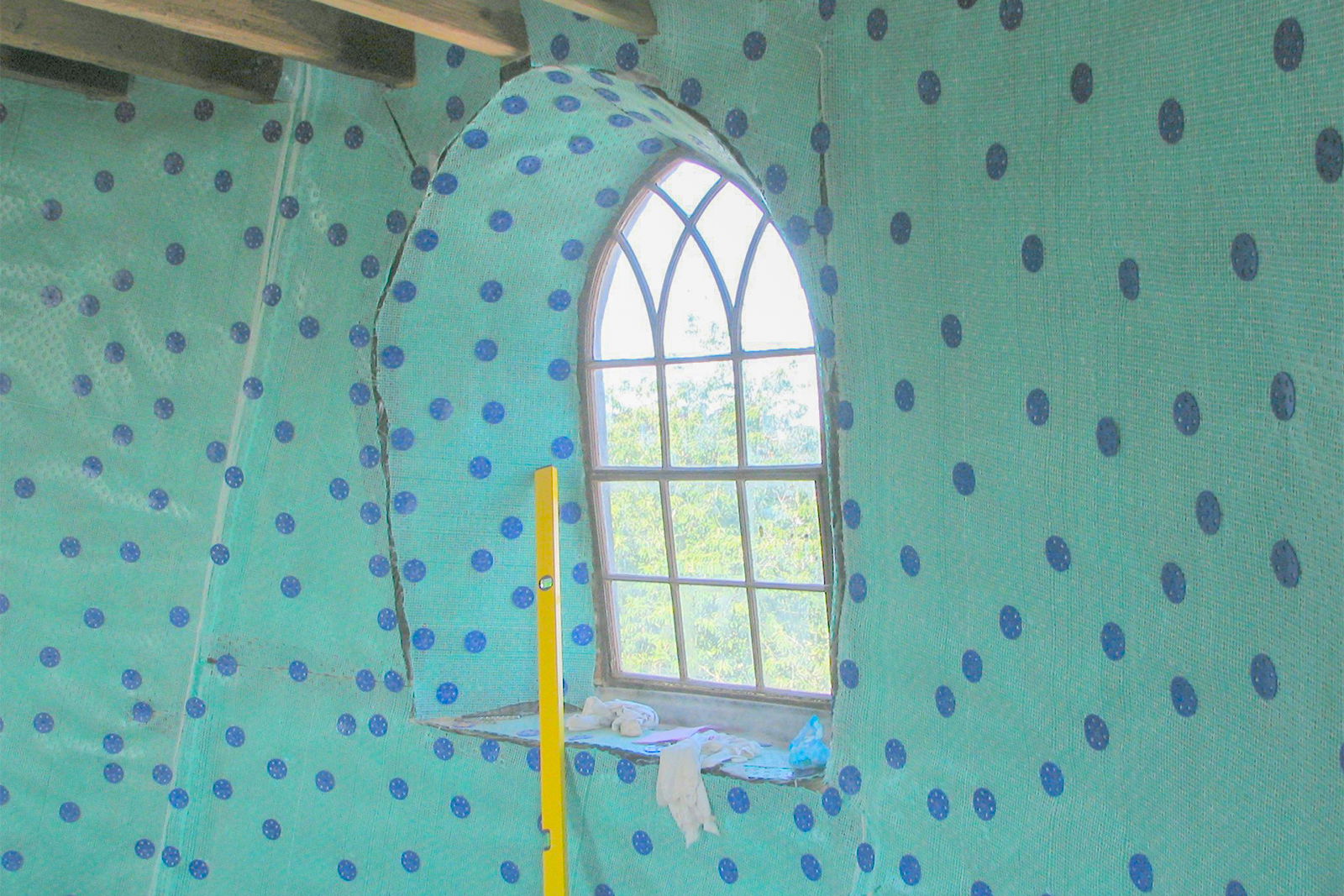 An inside wall covered with a membrane.