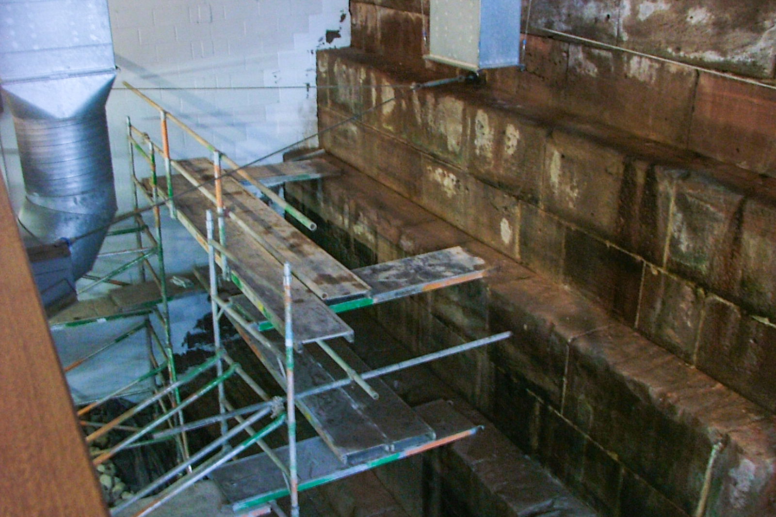 Dry dock ladders and harnesses
