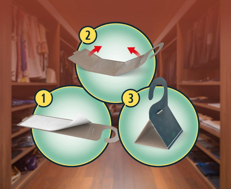 The steps of how to install the moth trap.