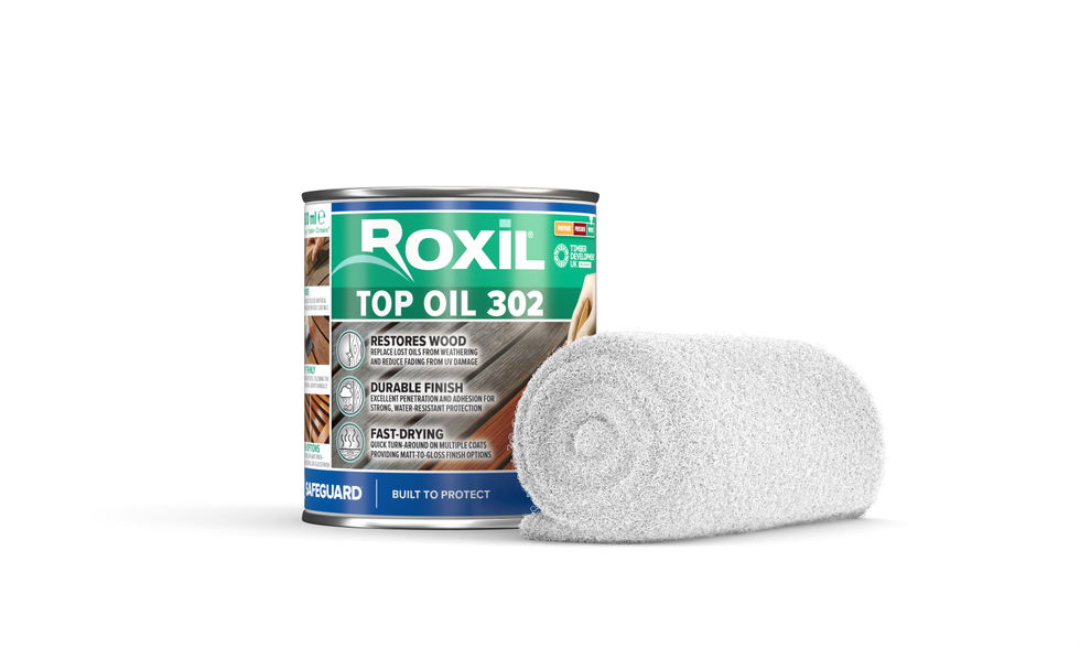 Roxil Furniture Kit - Top Oil 302 and Microfibre Cloth (white b/g)